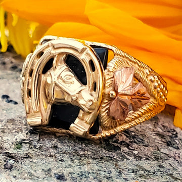 10K Black Hills Gold Black Onyx Horseshoe Ring GGR-19416